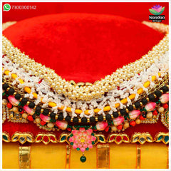 Niyam Gaadi Haar - 8 Inch Gaadi Ji