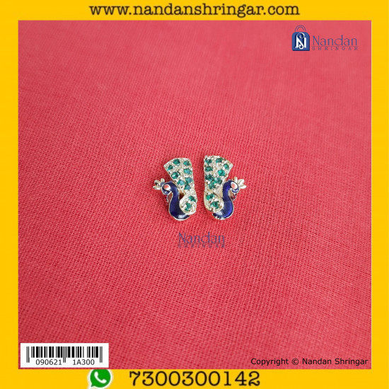 MayuraKrit Kundal - Silver (Panna)