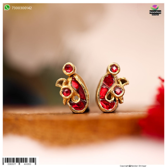 MayuraKrit Kundal - Silver Color : Manek   